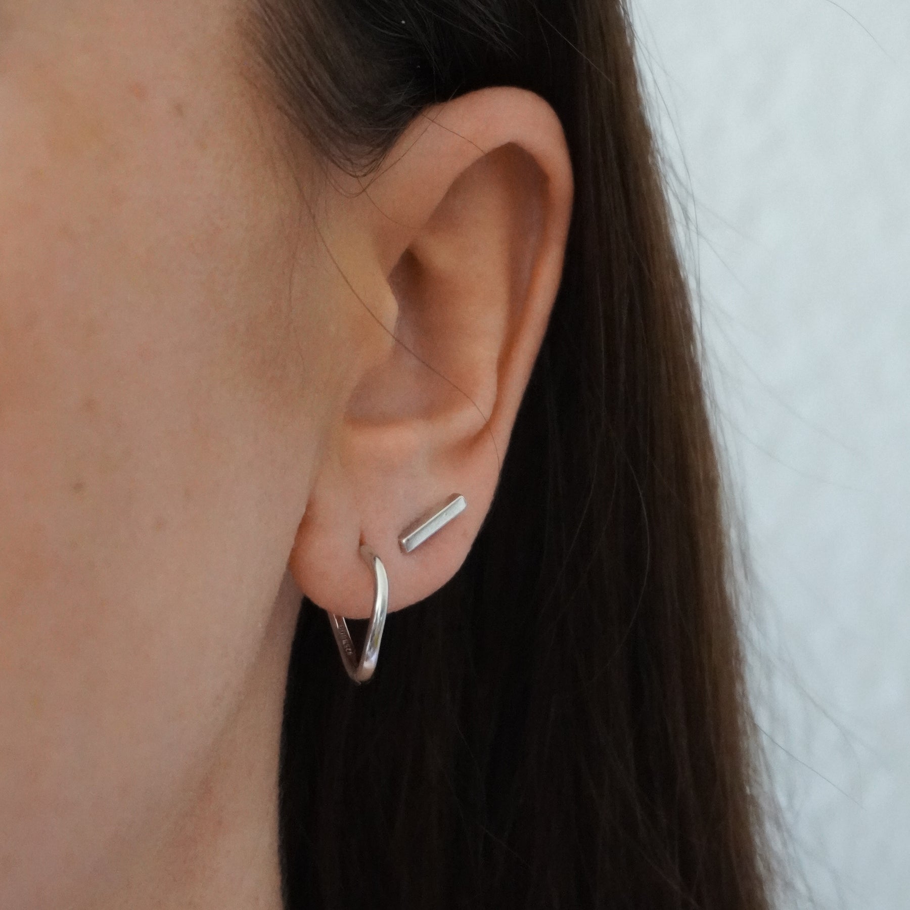 Bar Stud