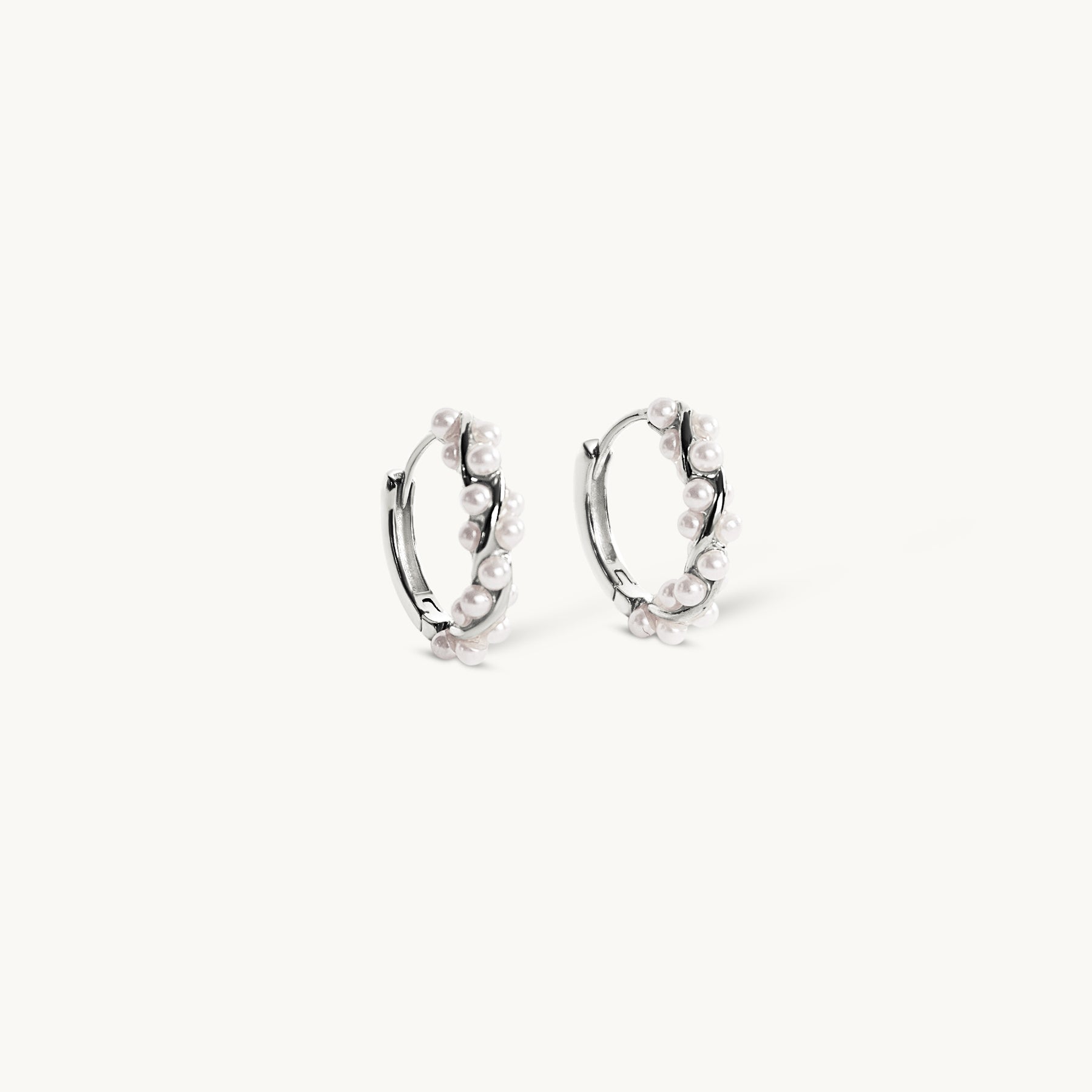 Pila Earring