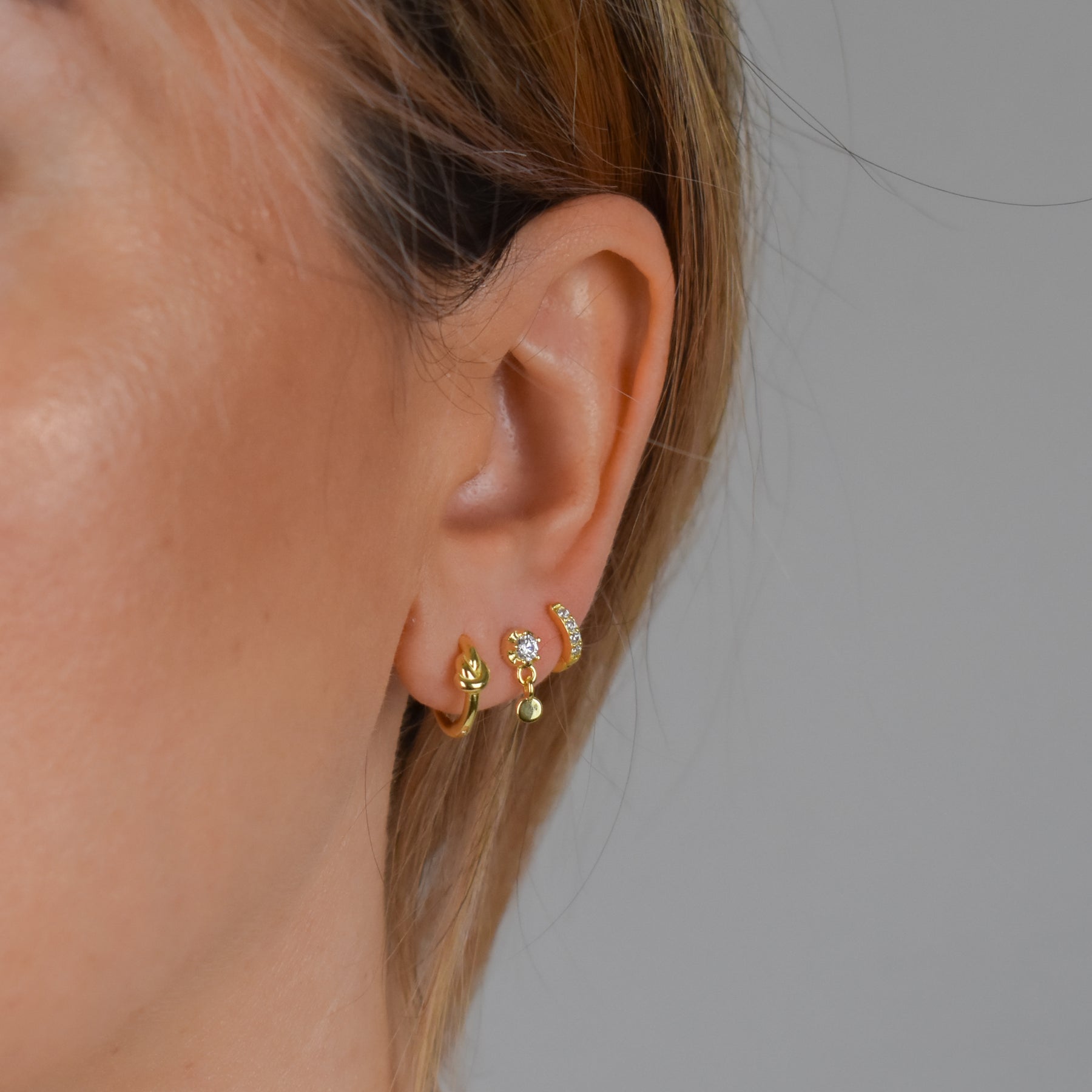 Knot Hoops