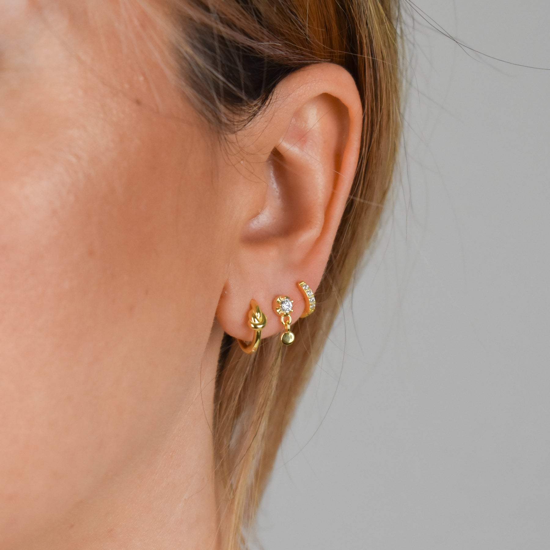 Knot Hoops